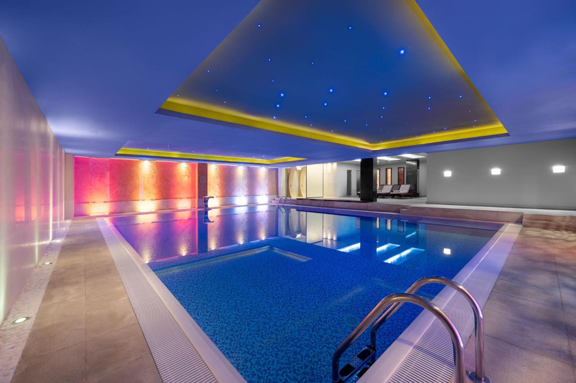Movenpick Hotel Сараево Экстерьер фото