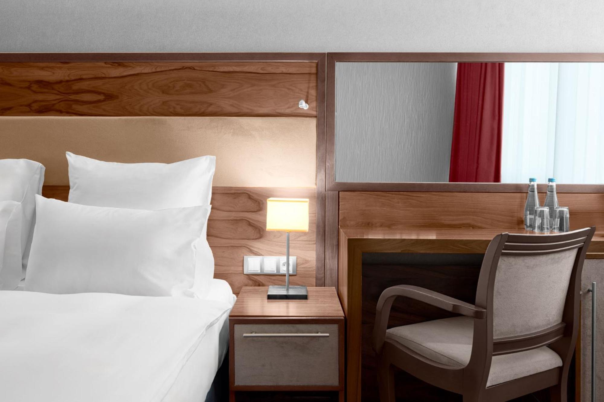 Movenpick Hotel Сараево Экстерьер фото