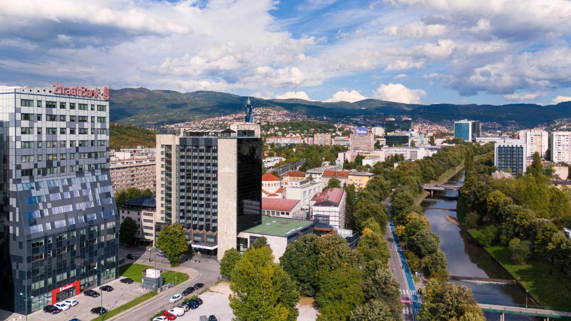 Movenpick Hotel Сараево Экстерьер фото