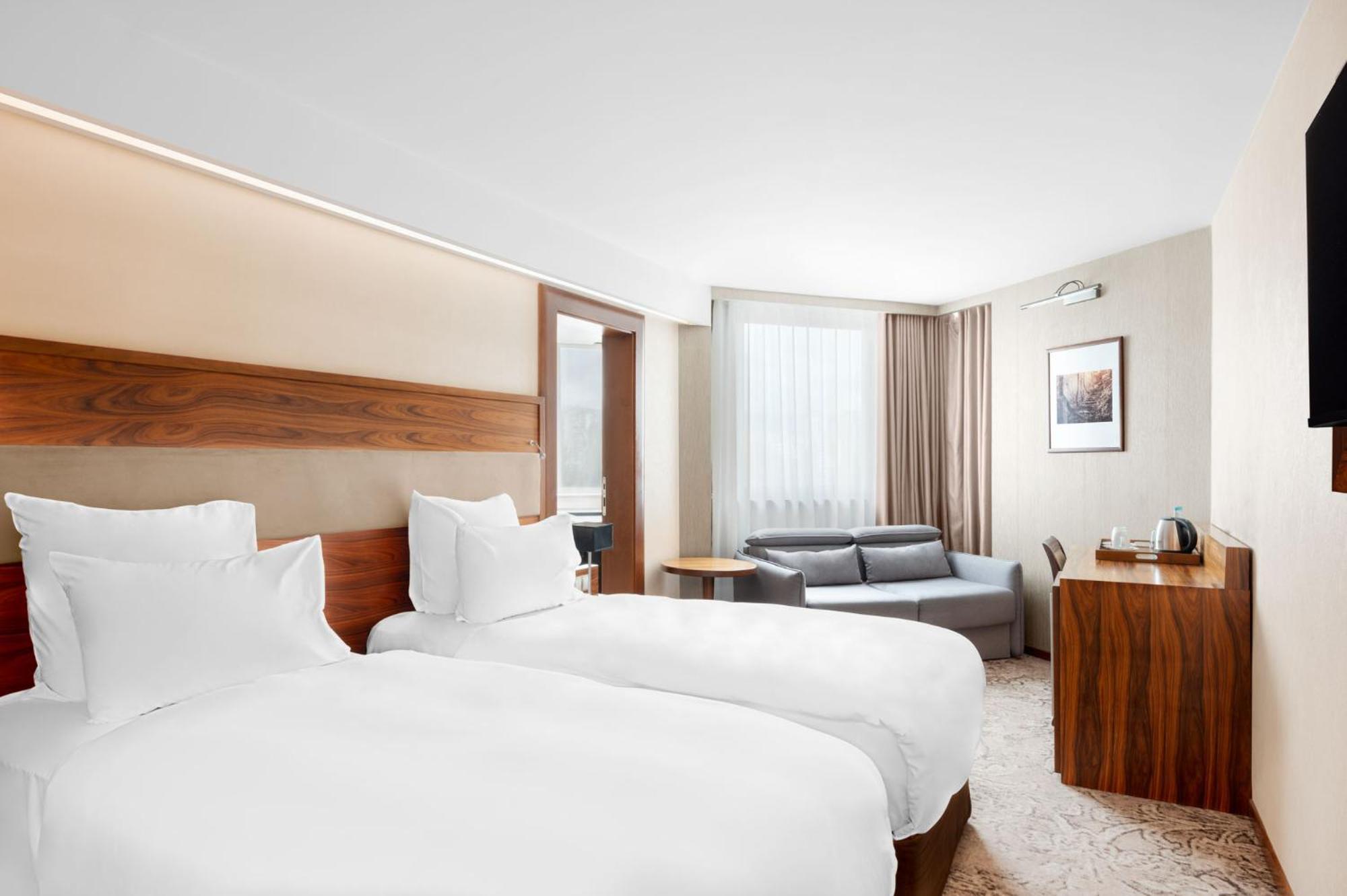 Movenpick Hotel Сараево Экстерьер фото