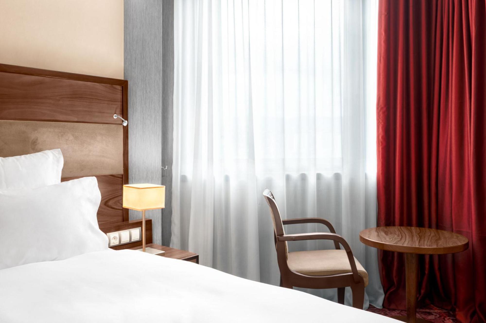 Movenpick Hotel Сараево Экстерьер фото