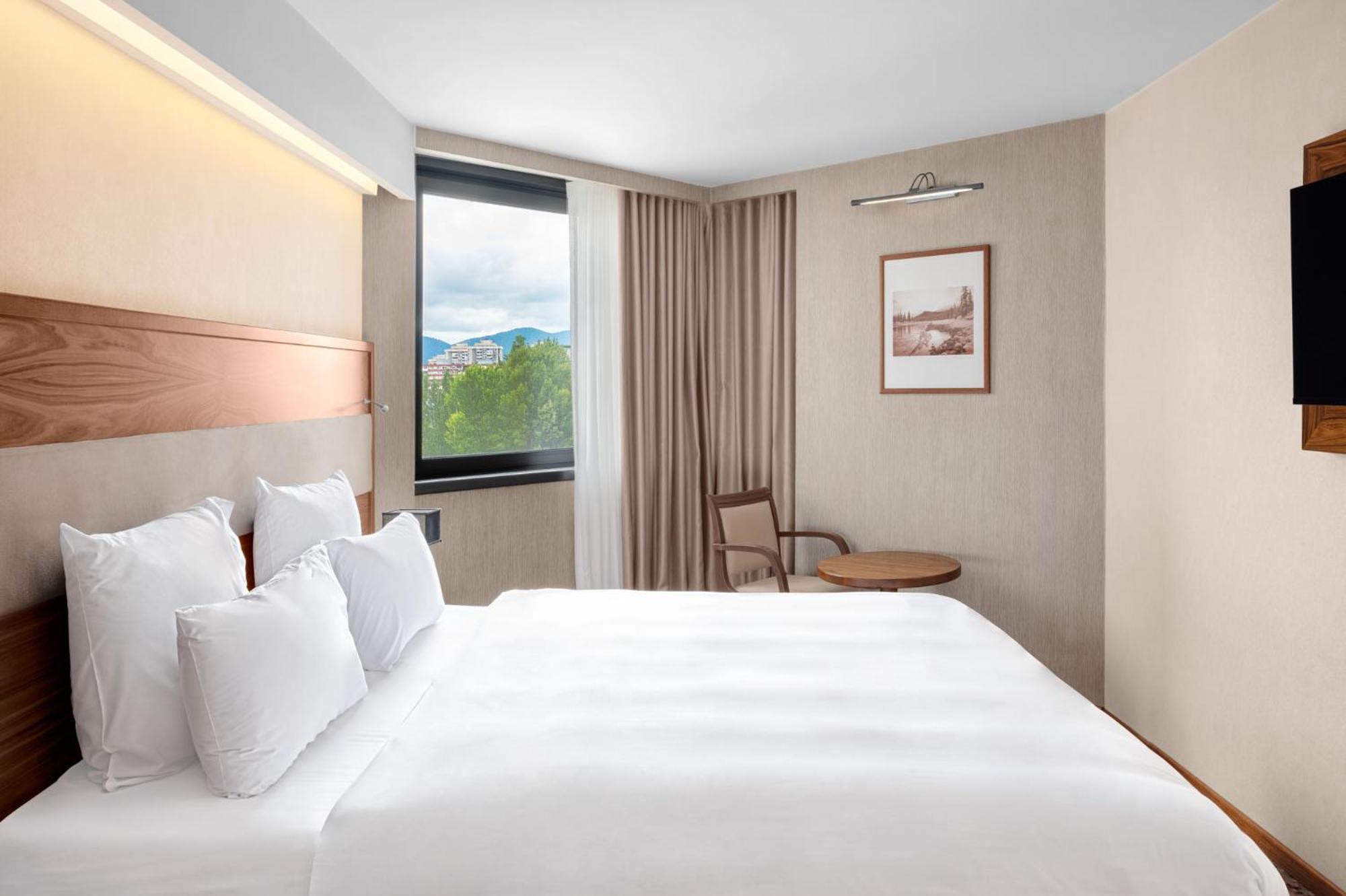 Movenpick Hotel Сараево Экстерьер фото