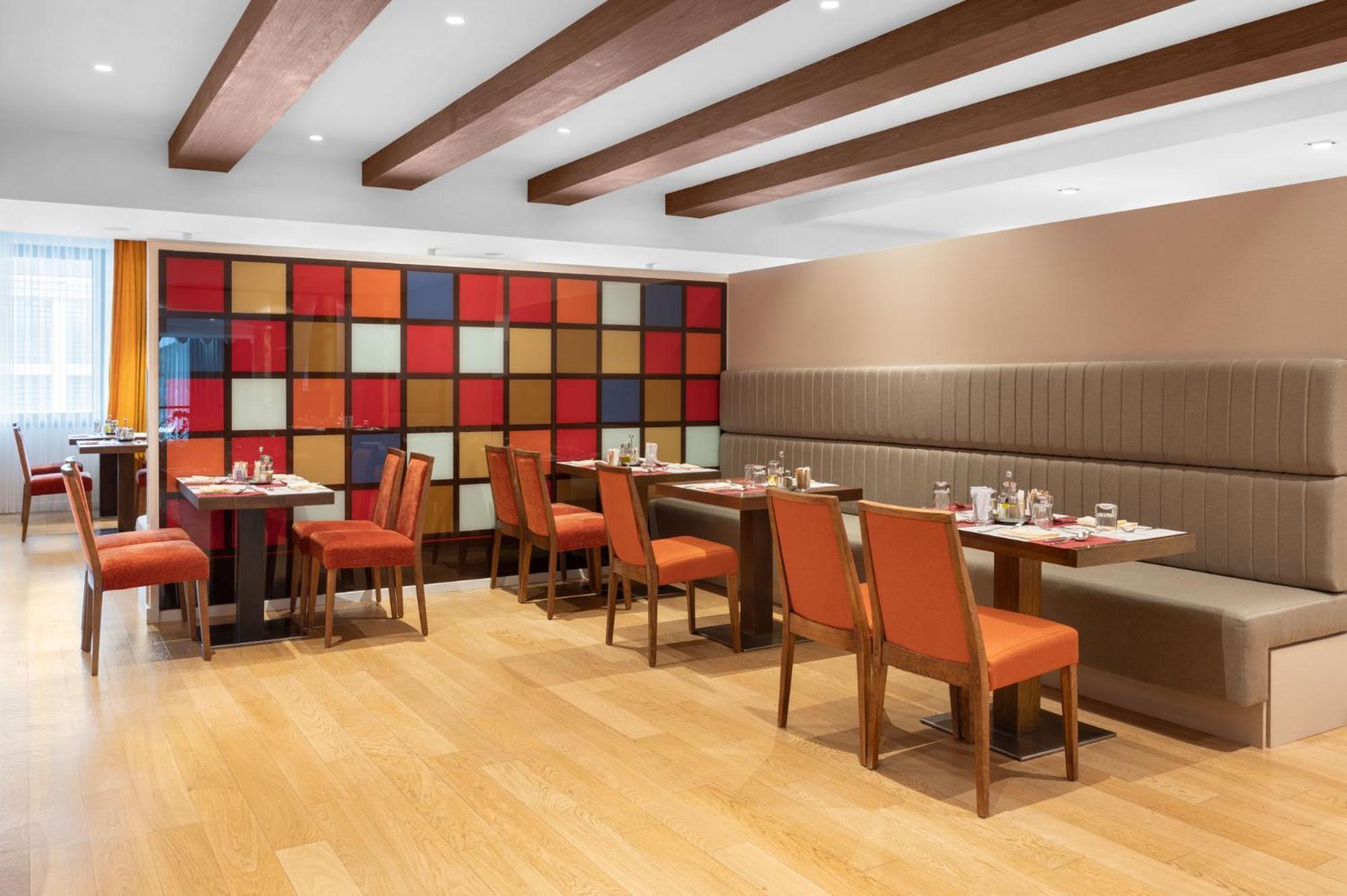 Movenpick Hotel Сараево Экстерьер фото
