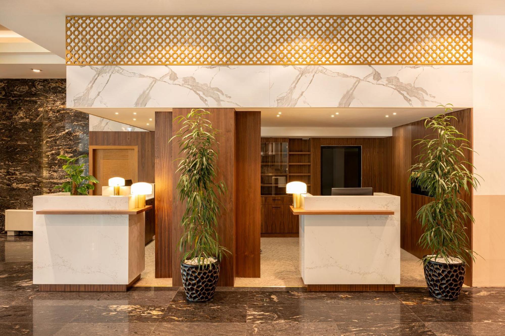 Movenpick Hotel Сараево Экстерьер фото