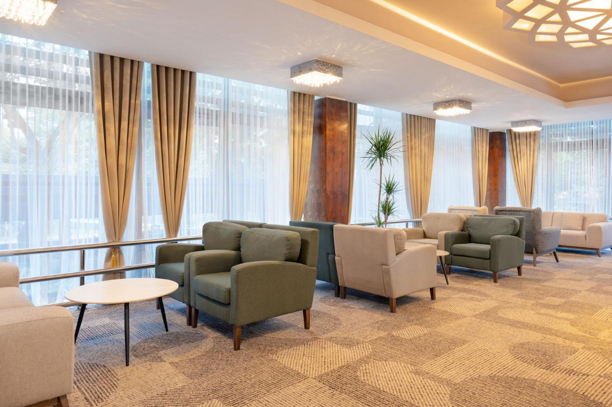 Movenpick Hotel Сараево Экстерьер фото