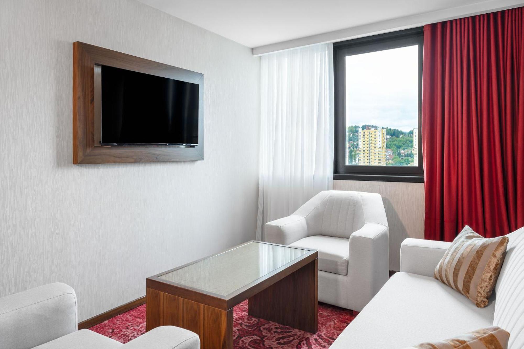 Movenpick Hotel Сараево Экстерьер фото