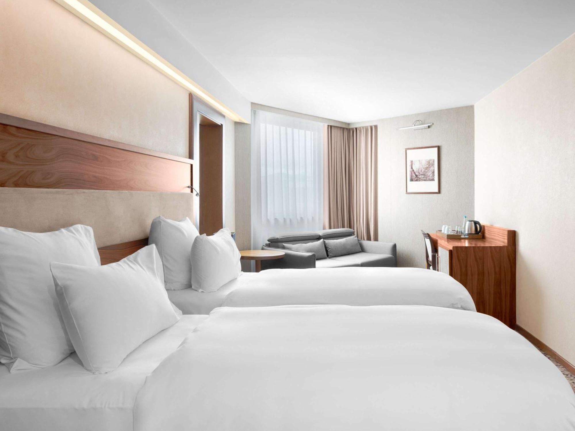 Movenpick Hotel Сараево Экстерьер фото