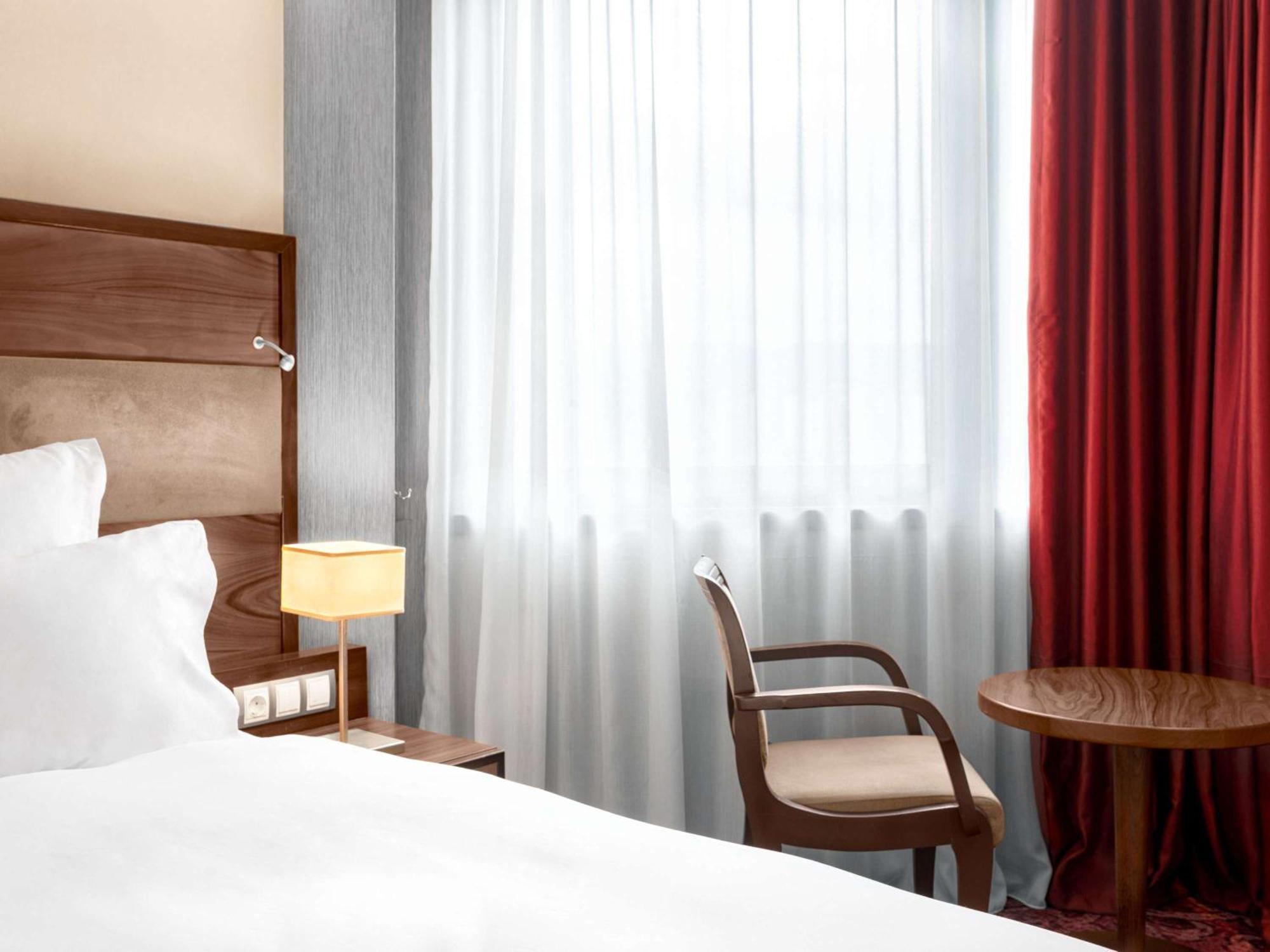 Movenpick Hotel Сараево Экстерьер фото