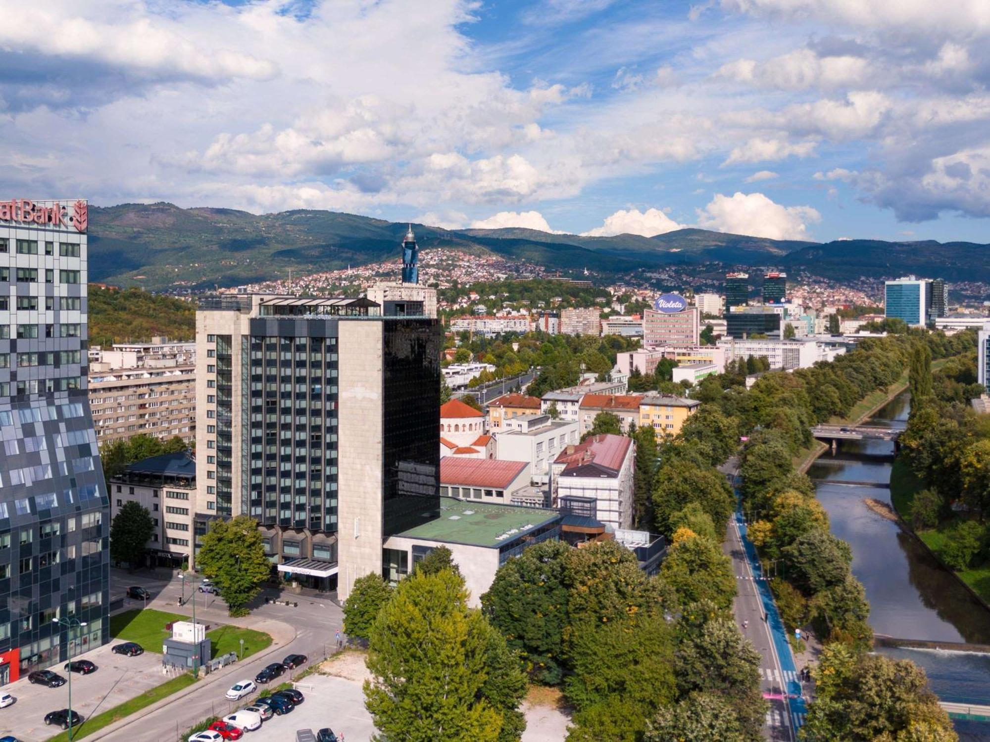 Movenpick Hotel Сараево Экстерьер фото