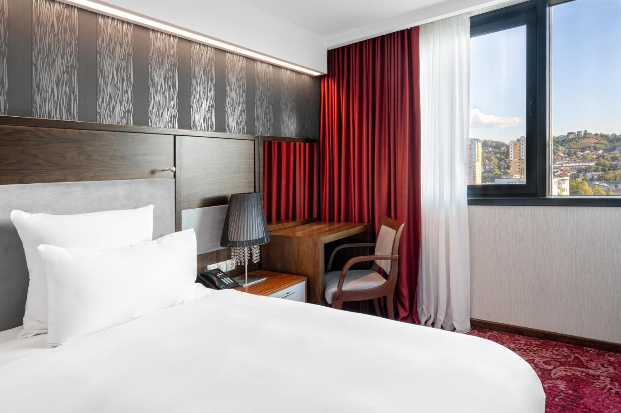 Movenpick Hotel Сараево Экстерьер фото