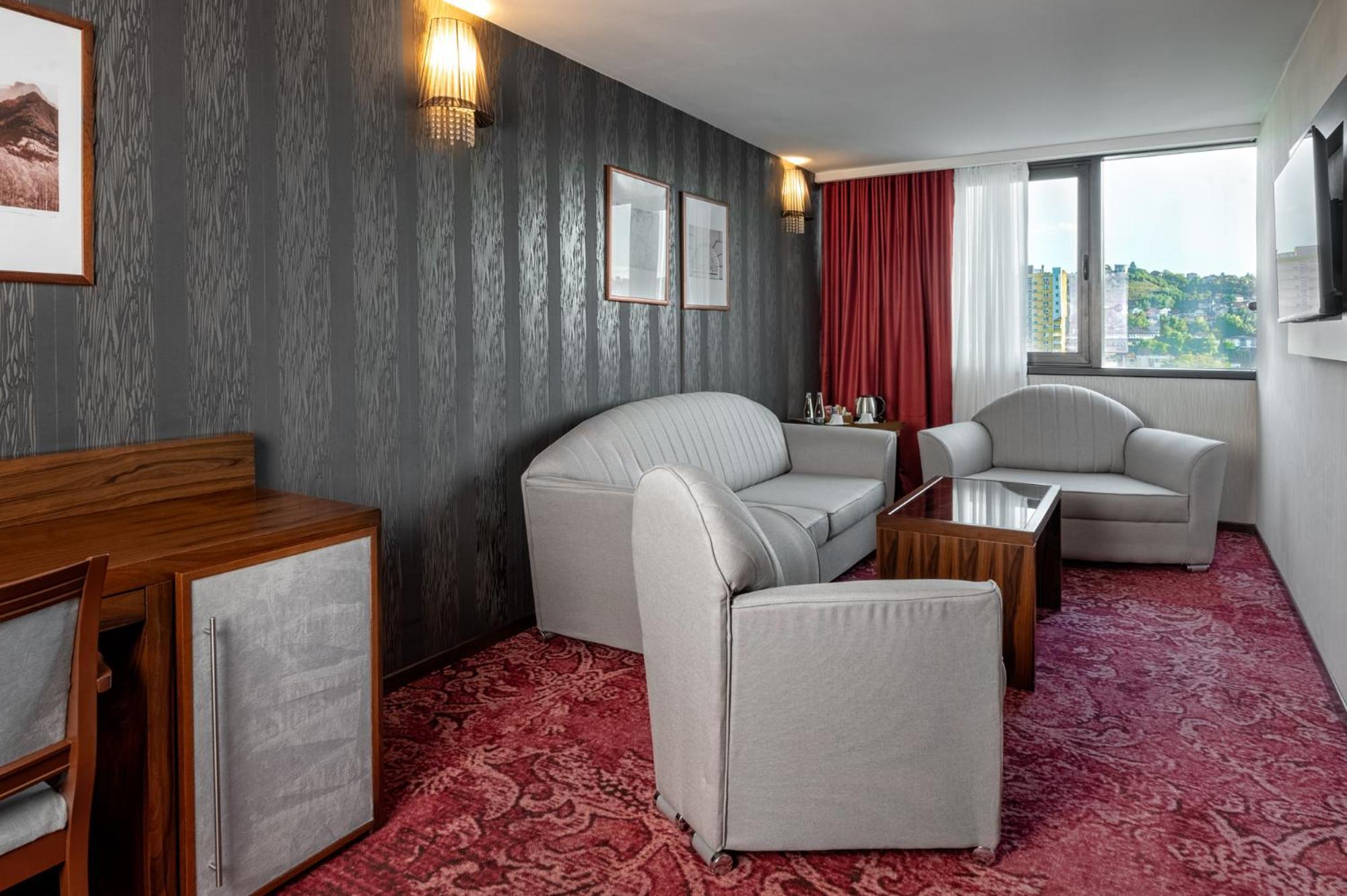 Movenpick Hotel Сараево Экстерьер фото